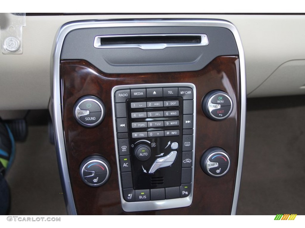 2013 Volvo S80 3.2 Controls Photo #73775562