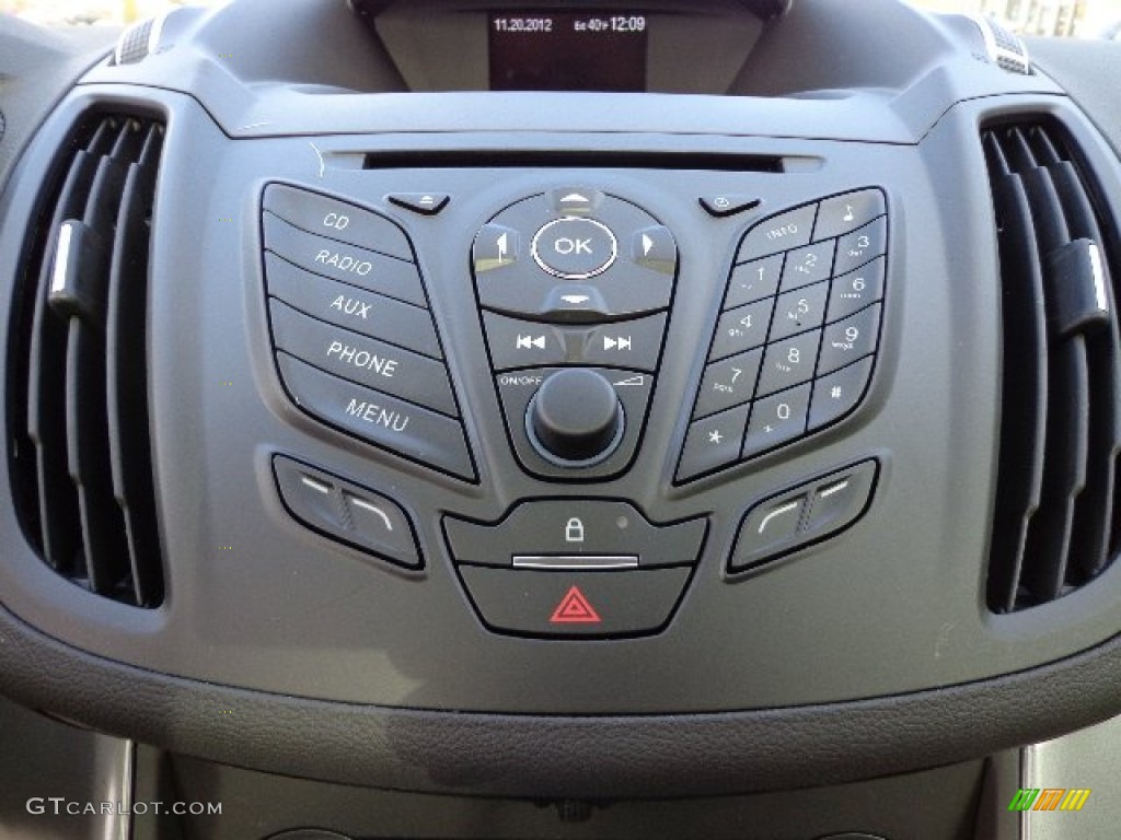 2013 Ford C-Max Hybrid SE Controls Photo #73780001