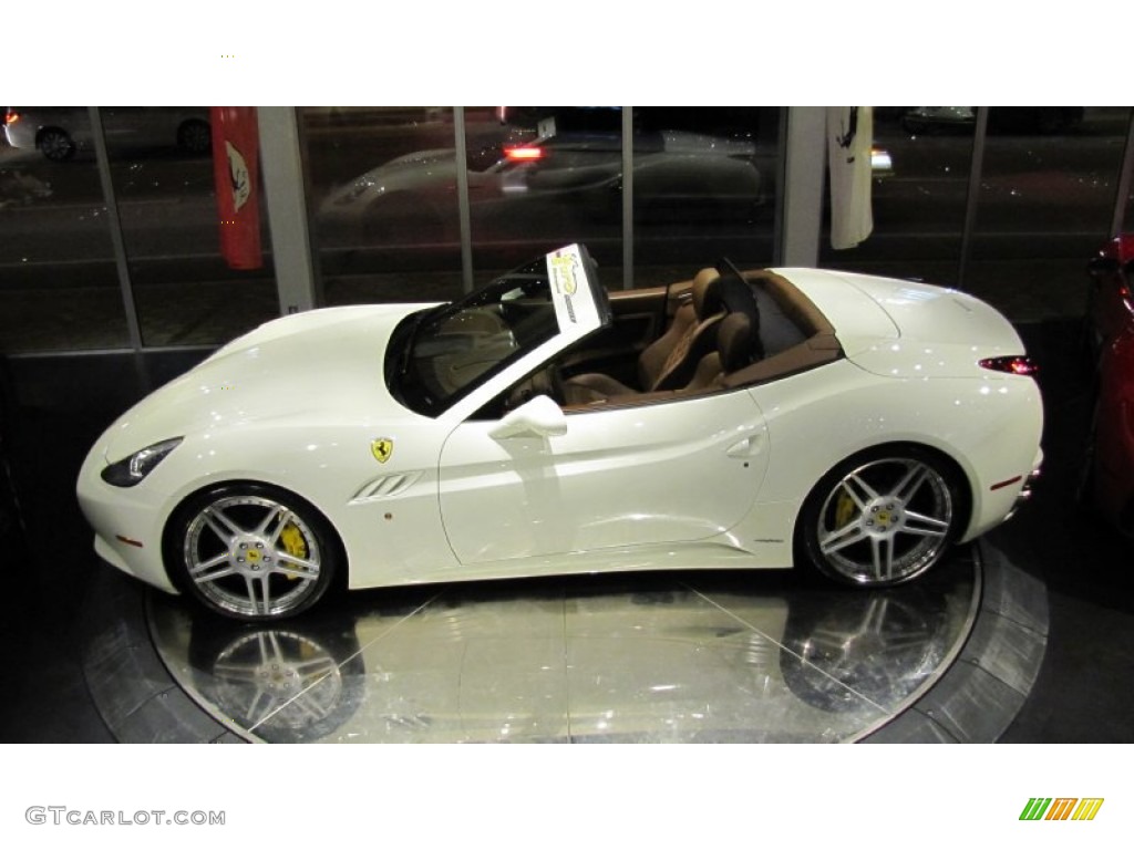 Bianco Avus (White) 2011 Ferrari California Standard California Model Exterior Photo #73780058