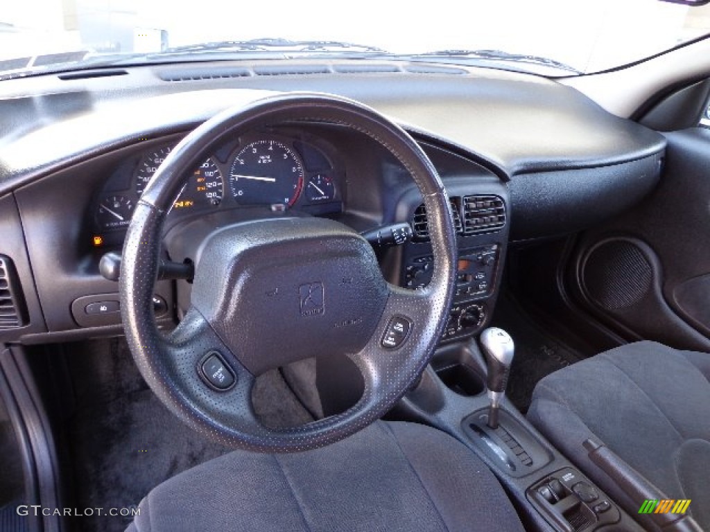 2002 Saturn S Series SC2 Coupe Gray Dashboard Photo #73782739