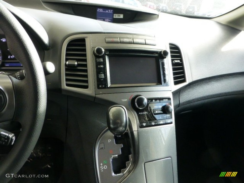 2013 Toyota Venza LE AWD Controls Photo #73784714