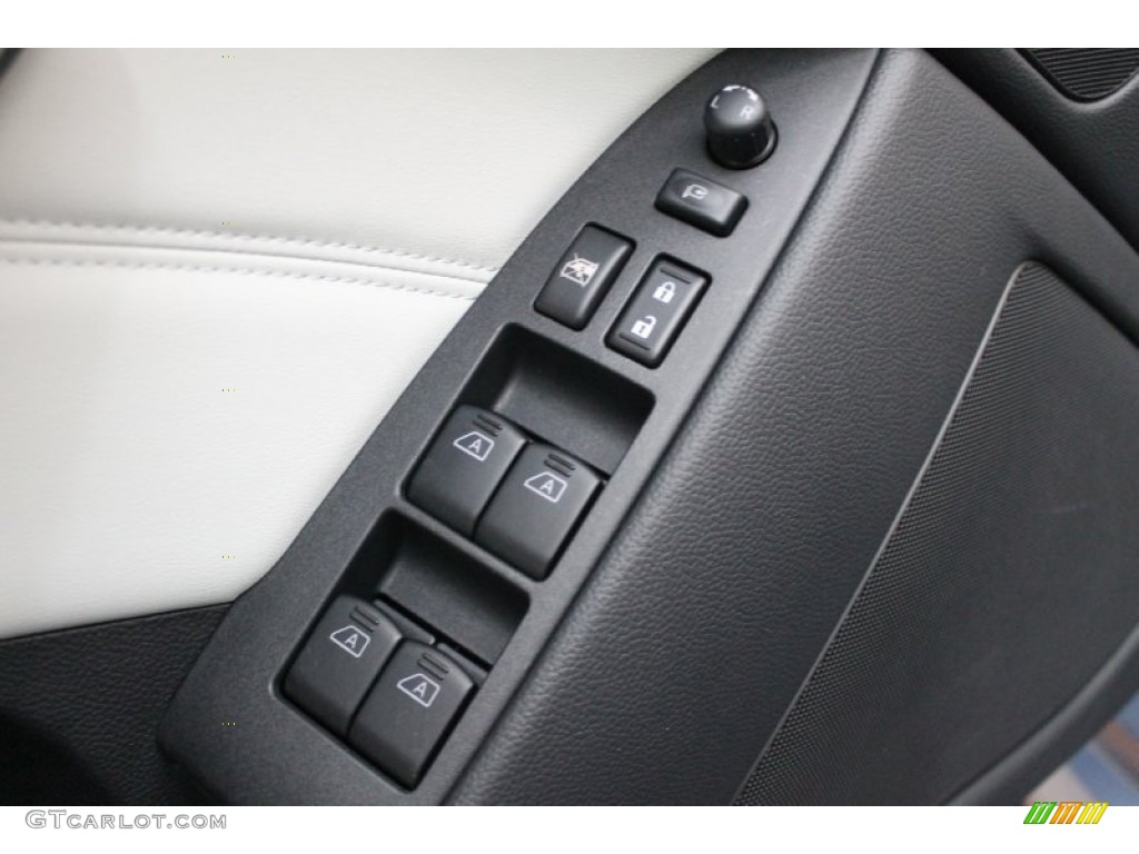 2010 Infiniti G 37 Convertible Controls Photo #73784729