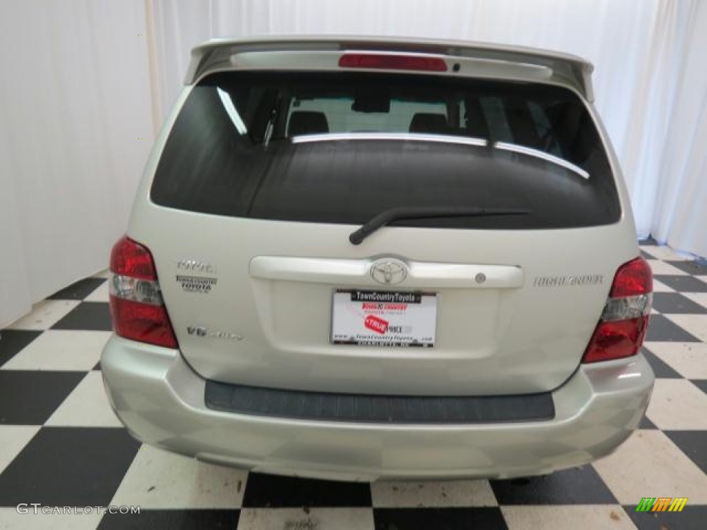 2005 Highlander V6 4WD - Millenium Silver Metallic / Gray photo #29