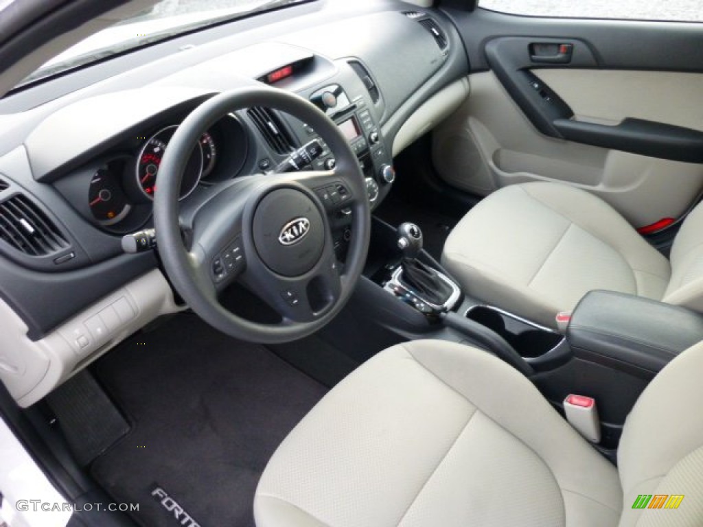 Stone Interior 2012 Kia Forte EX Photo #73787636