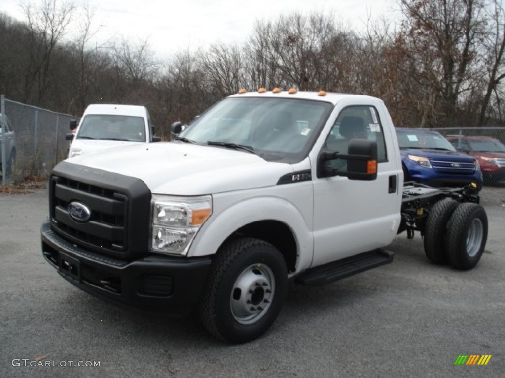 Oxford White 2013 Ford F350 Super Duty XL Regular Cab Dually Chassis Exterior Photo #73787846