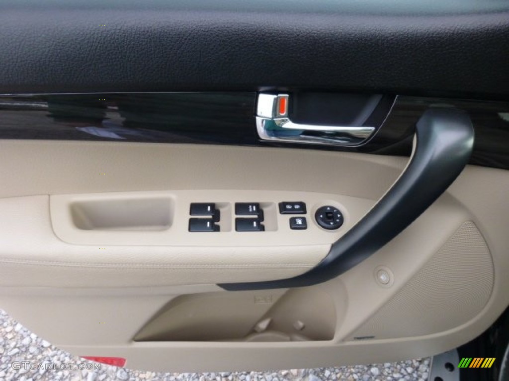 2012 Kia Sorento EX V6 AWD Door Panel Photos