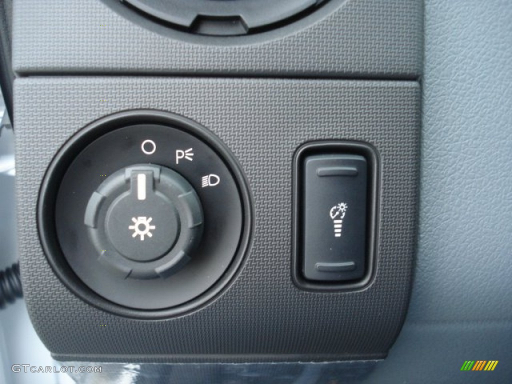 2013 Ford F350 Super Duty XL Regular Cab Dually Chassis Controls Photo #73788063