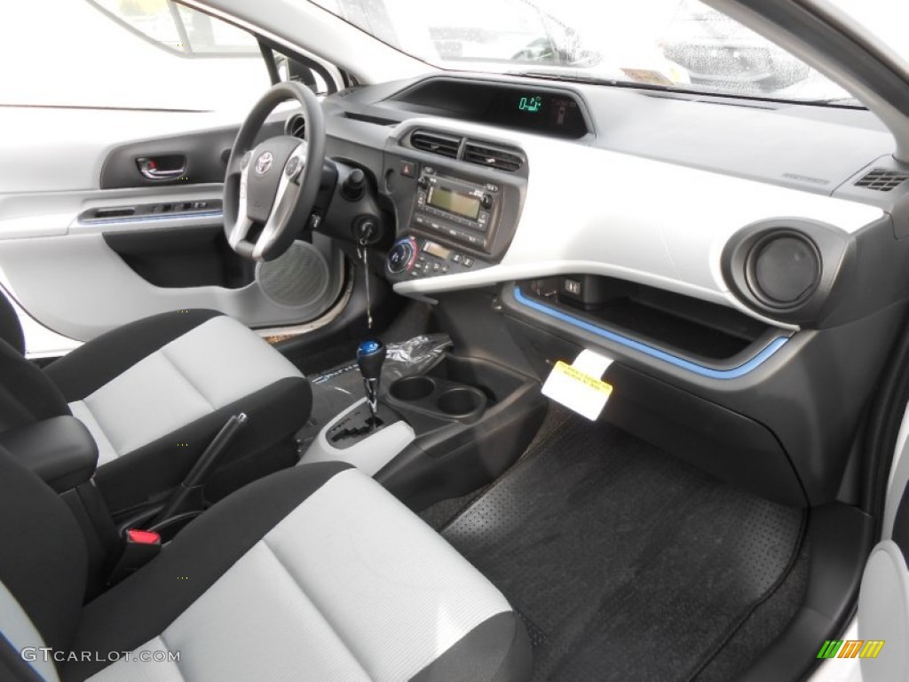 2012 Prius c Hybrid Two - Magnetic Gray Metallic / Light Blue Gray/Black photo #13