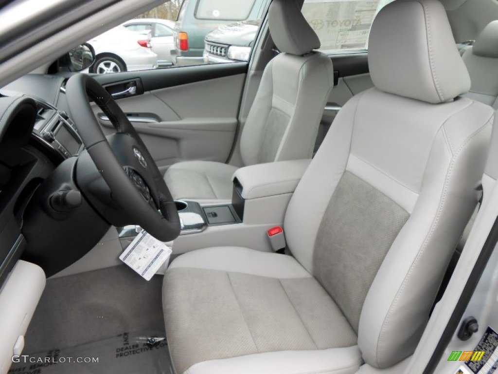 2012 Camry Hybrid XLE - Classic Silver Metallic / Light Gray photo #7