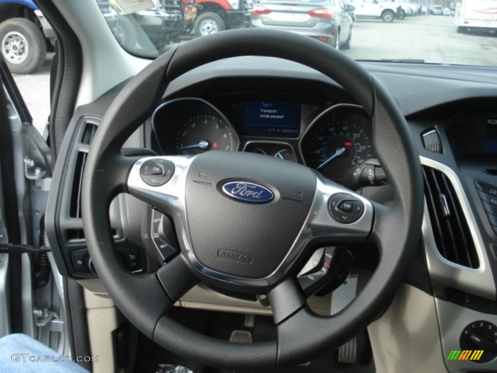 2013 Ford Focus SE Sedan Medium Light Stone Steering Wheel Photo #73789861