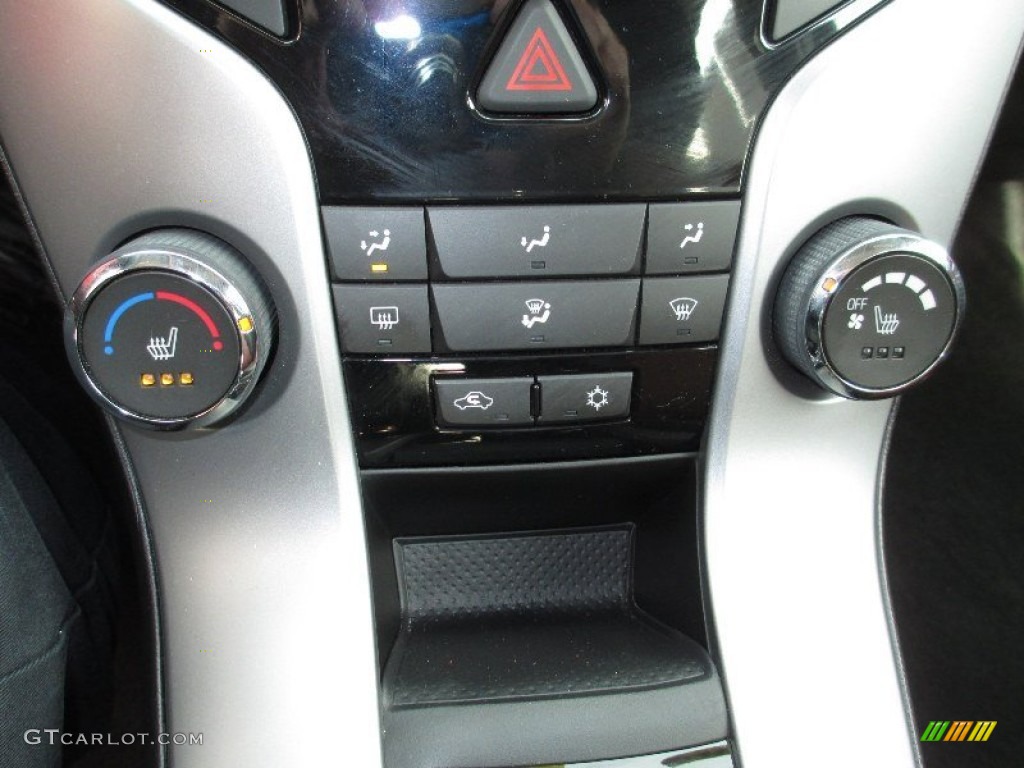2011 Chevrolet Cruze LT Controls Photo #73790885