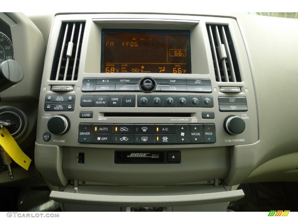 2004 Infiniti FX 35 AWD Controls Photos