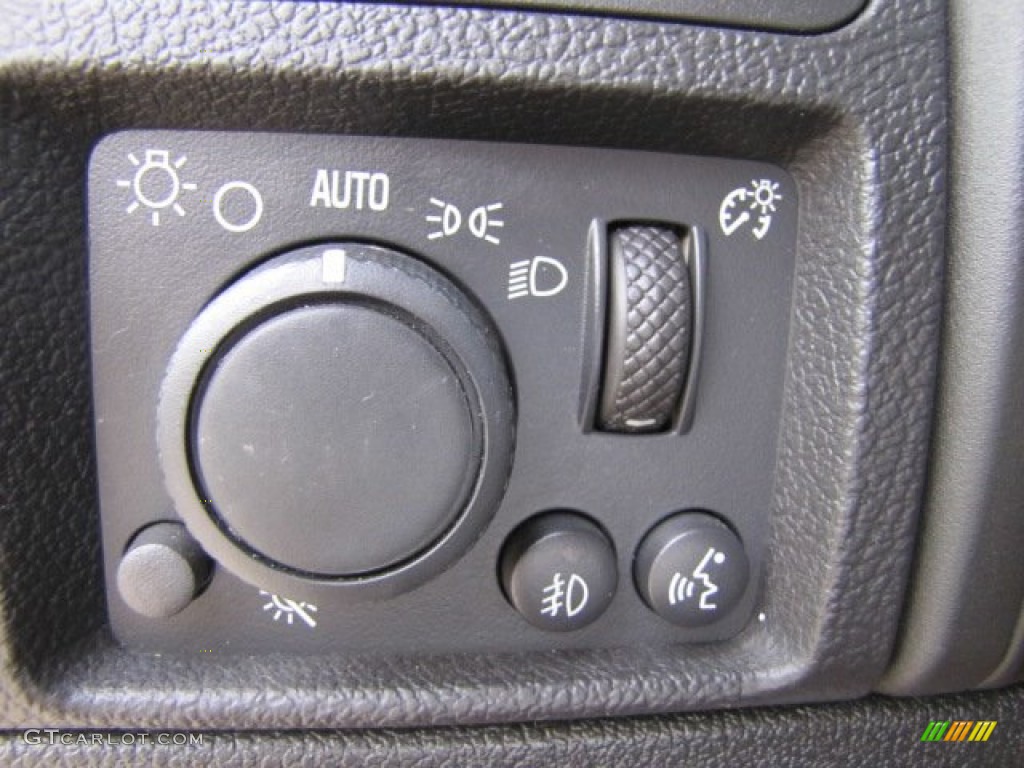2007 Hummer H3 Standard H3 Model Controls Photo #73794080
