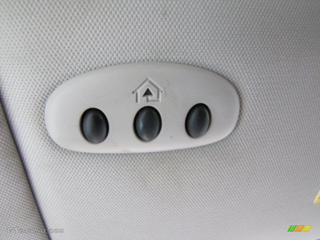 2007 Hummer H3 Standard H3 Model Controls Photo #73794104