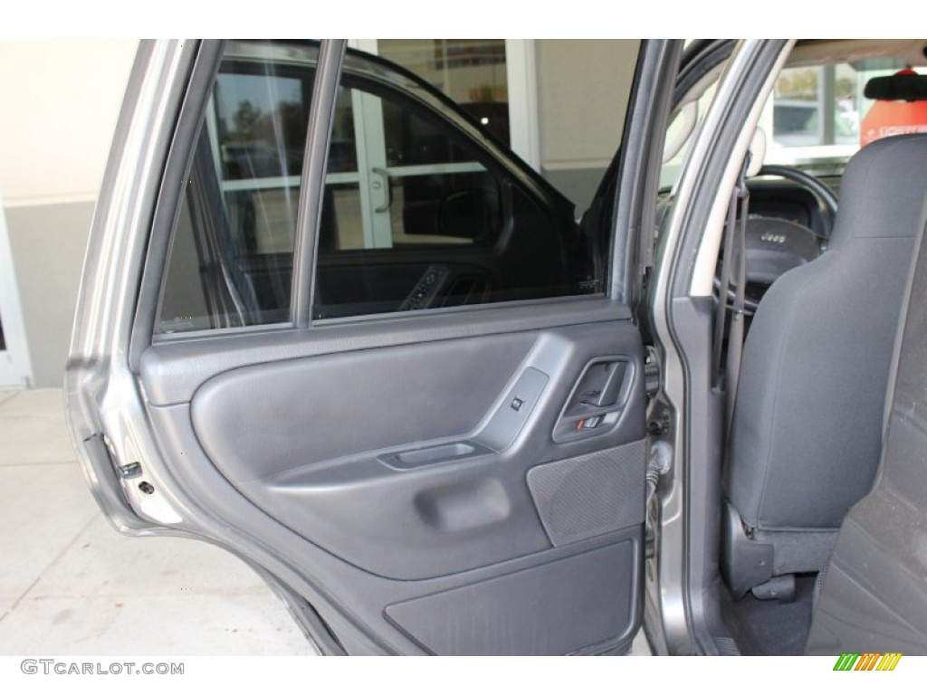 2004 Grand Cherokee Laredo - Graphite Metallic / Dark Slate Gray photo #11
