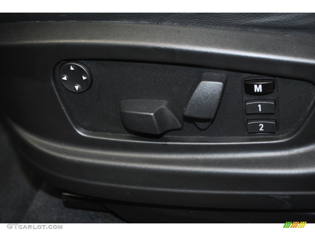 2009 BMW X6 xDrive50i Controls Photo #73796117