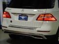 Arctic White - ML 350 4Matic Photo No. 8