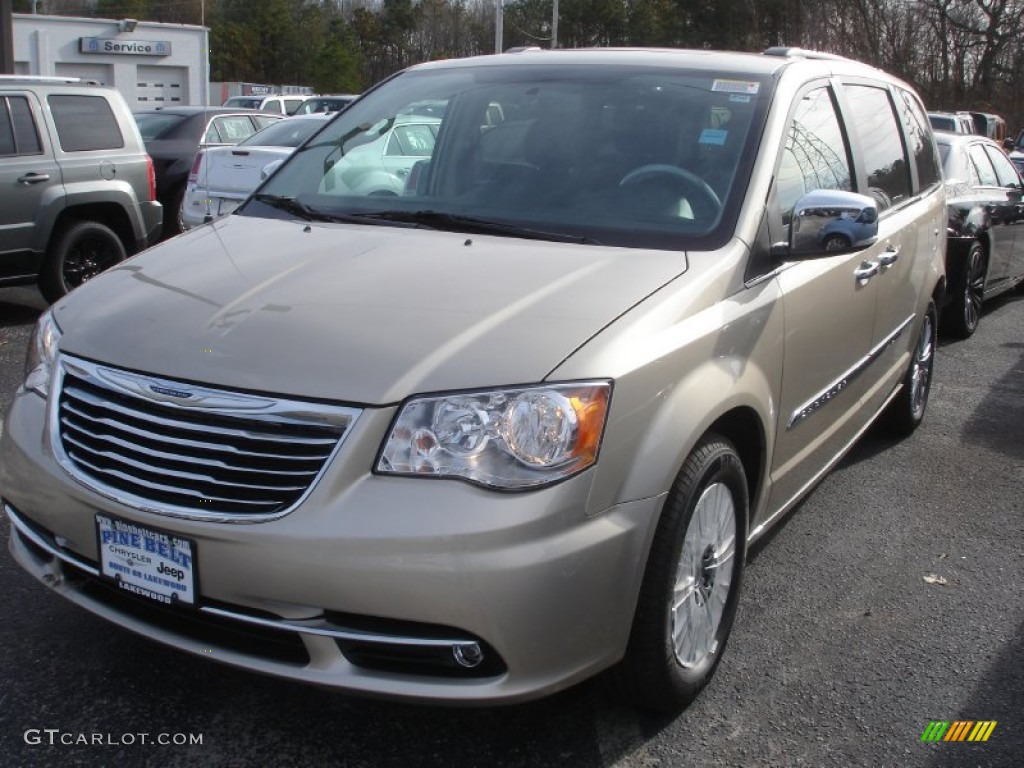 2013 Town & Country Touring - L - White Gold / Black/Light Graystone photo #1