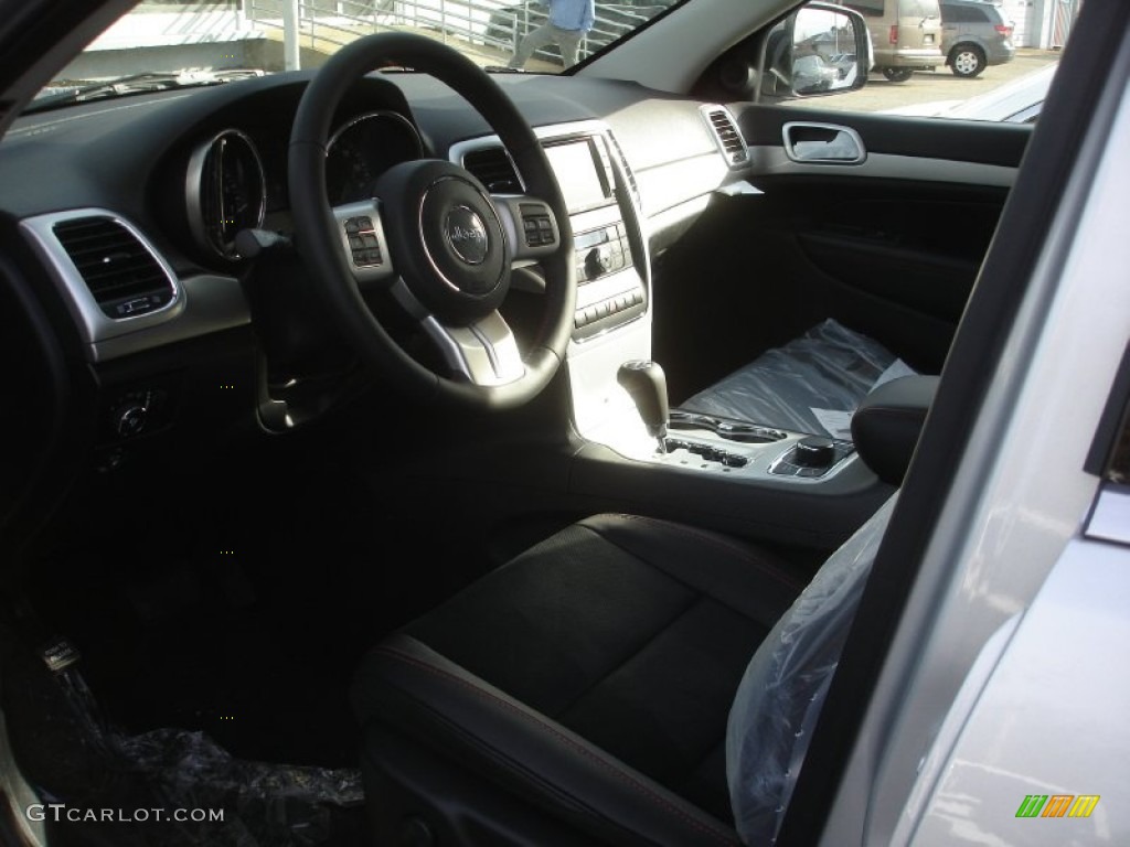 2013 Grand Cherokee Trailhawk 4x4 - Bright Silver Metallic / Trailhawk Black/Red Stitching photo #2