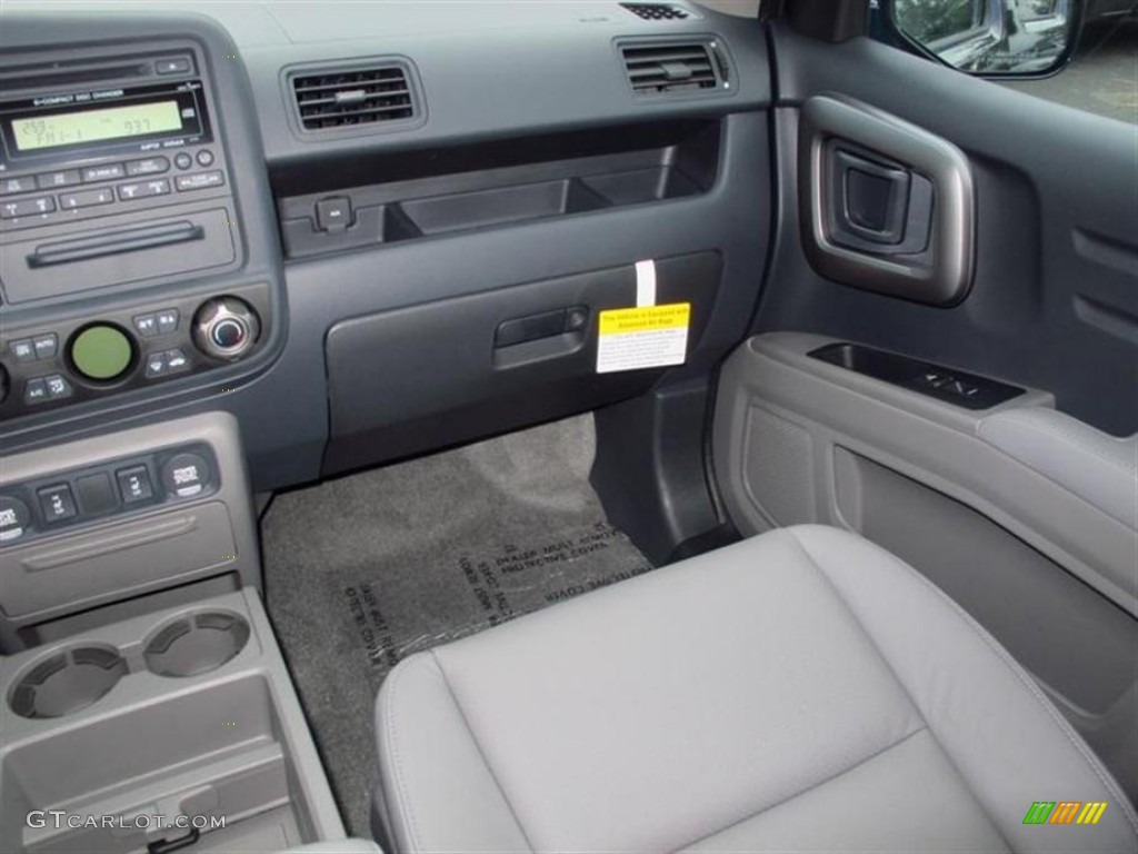 2013 Ridgeline RTL - Obsidian Blue Pearl / Gray photo #7