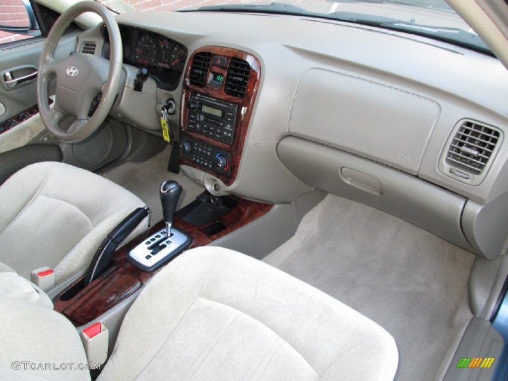 2005 Hyundai Sonata LX V6 Dashboard Photos