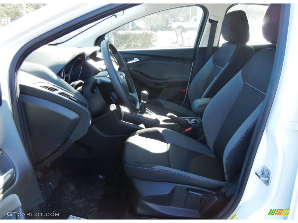2013 Ford Focus SE Sedan Front Seat Photo #73812485