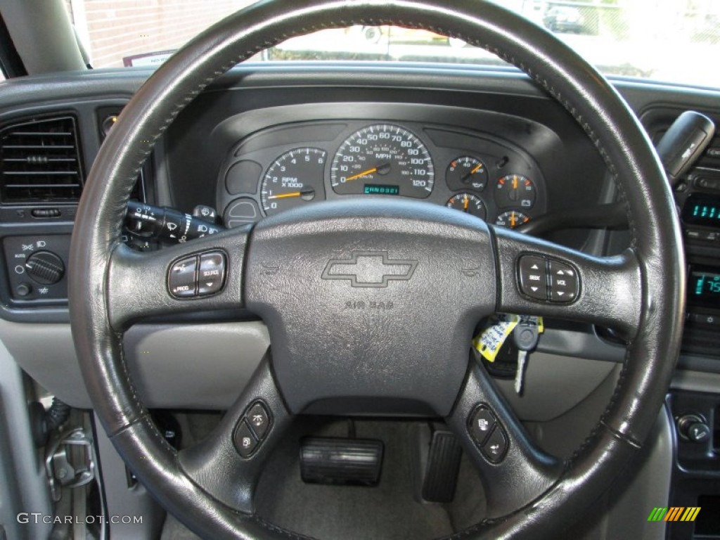 2004 Chevrolet Tahoe LT 4x4 Gray/Dark Charcoal Steering Wheel Photo #73812888