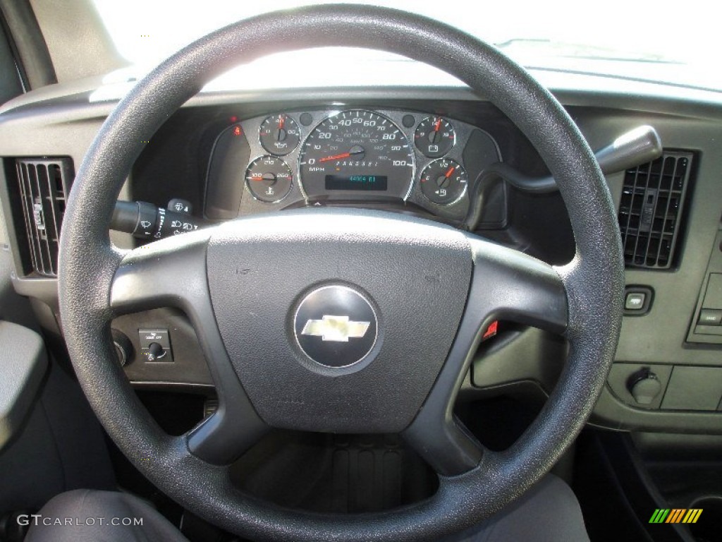 2009 Chevrolet Express Cutaway Commercial Moving Van Medium Pewter Steering Wheel Photo #73822433