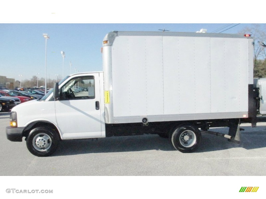 Summit White 2009 Chevrolet Express Cutaway Commercial Moving Van Exterior Photo #73822544