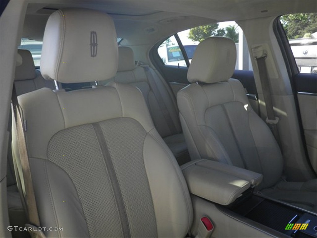 2009 MKS Sedan - Smokestone Metallic / Light Camel photo #21