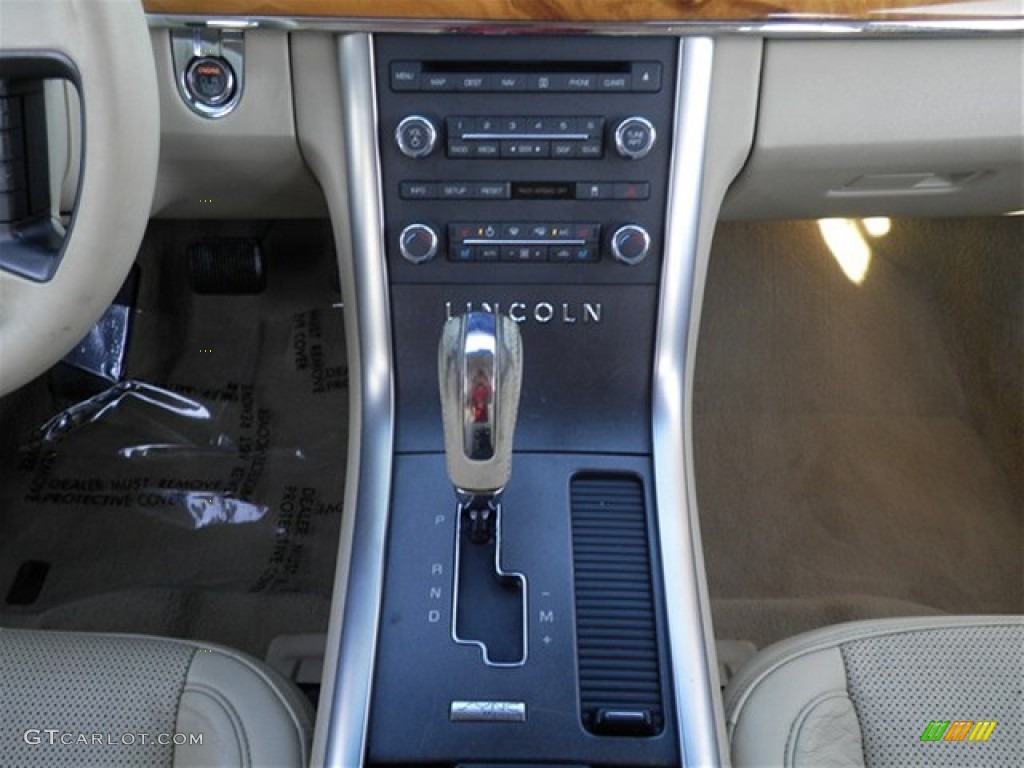 2009 MKS Sedan - Smokestone Metallic / Light Camel photo #40