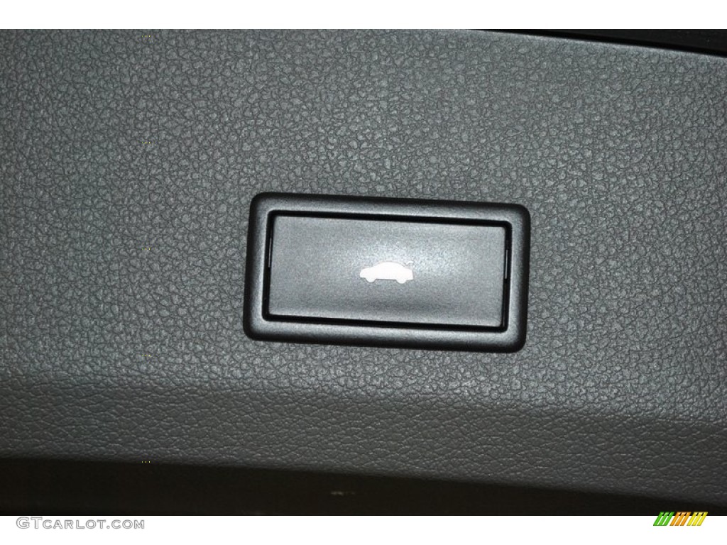 2010 Q7 3.0 TDI quattro - Daytona Gray Pearl Effect / Limestone Gray photo #41