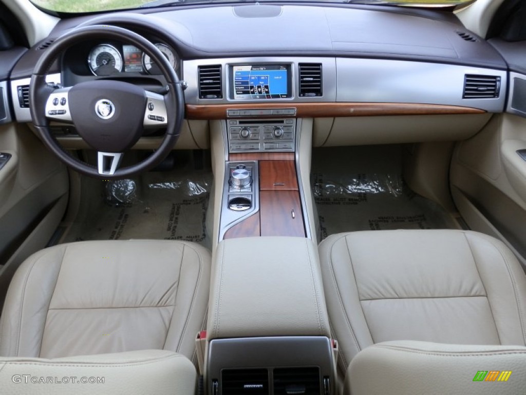 2010 Jaguar XF Sport Sedan Barley Dashboard Photo #73827325