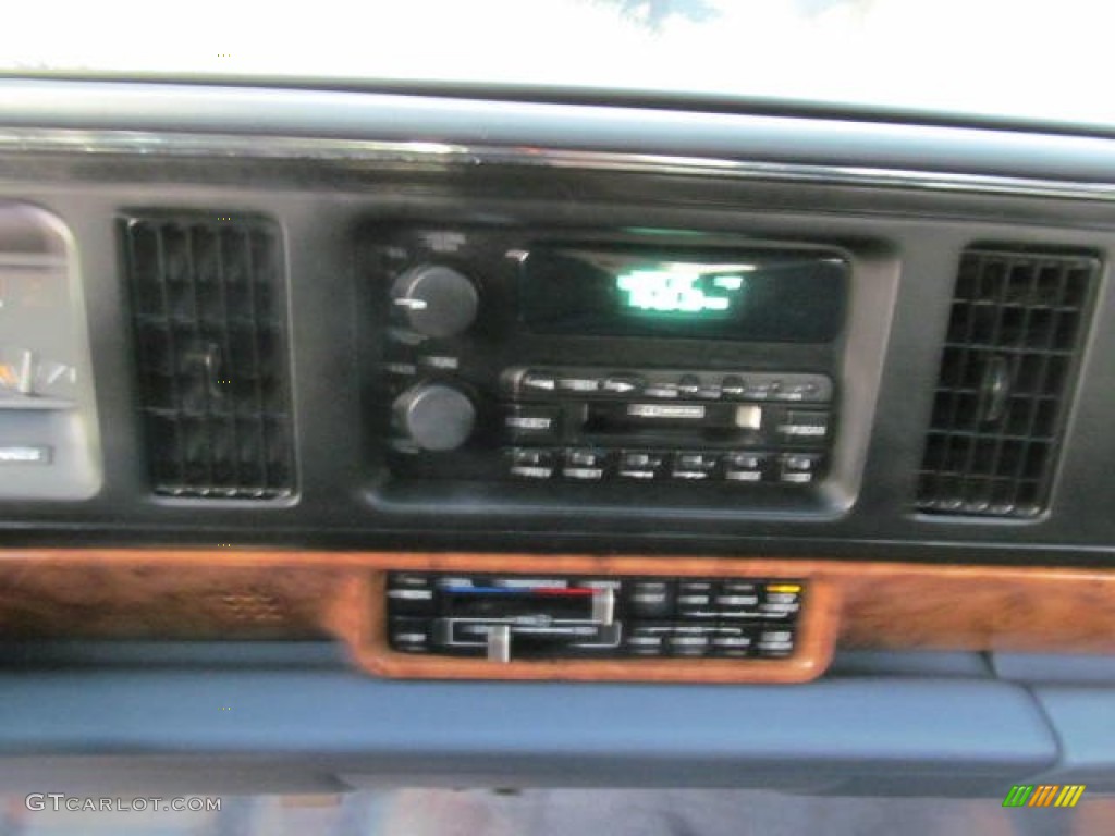 1995 LeSabre Custom - Light Adriatic Blue Metallic / Blue photo #15