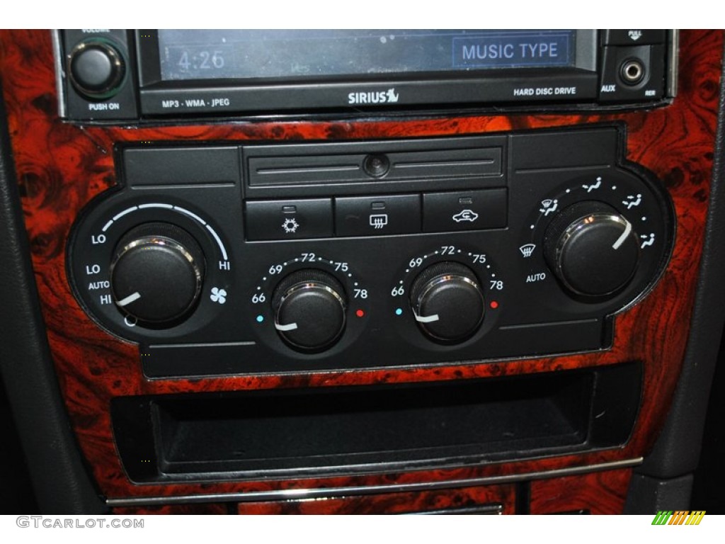 2006 Chrysler 300 Touring Controls Photo #73831019