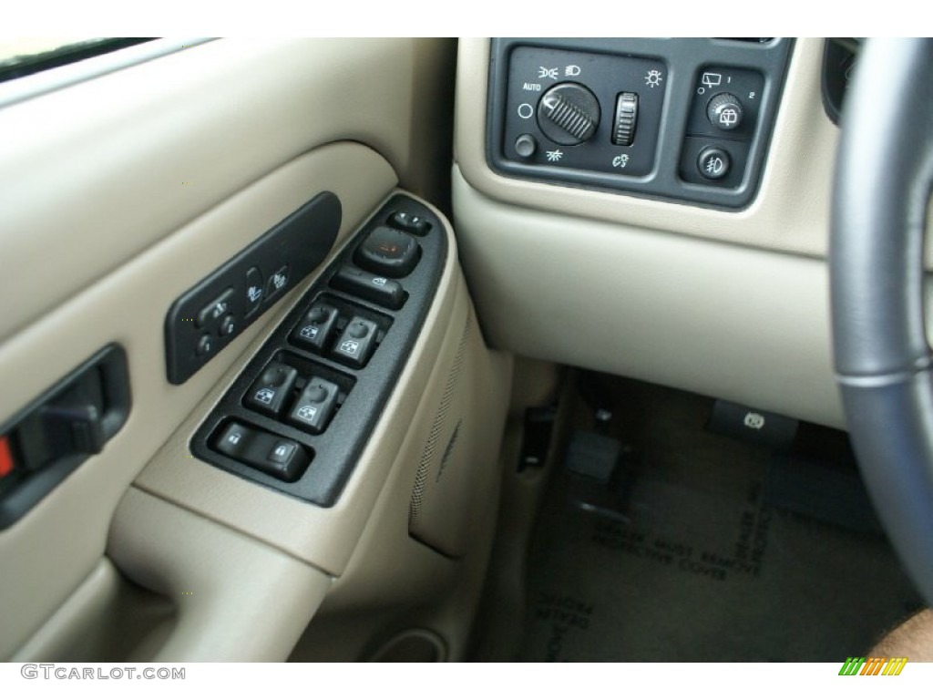2006 GMC Yukon SLT 4x4 Controls Photo #73834022