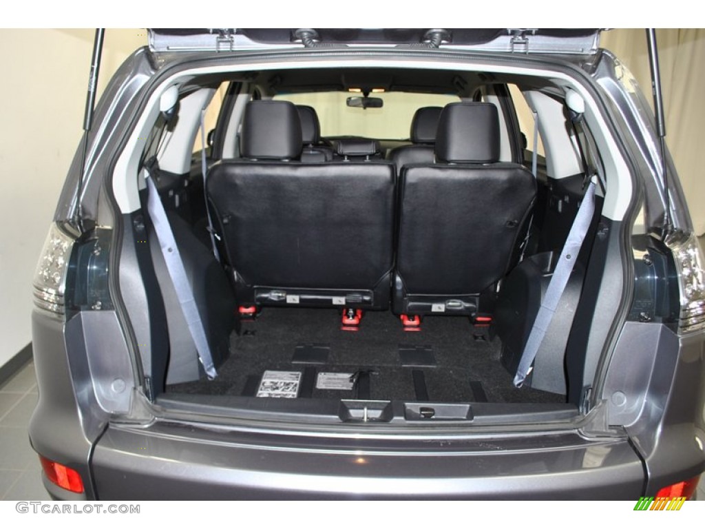 2011 Mitsubishi Outlander SE Trunk Photo #73835055