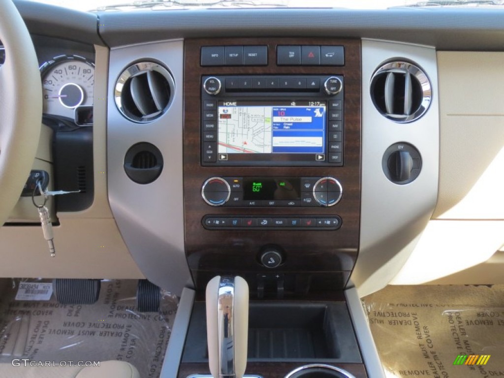 2013 Ford Expedition XLT Controls Photo #73838490