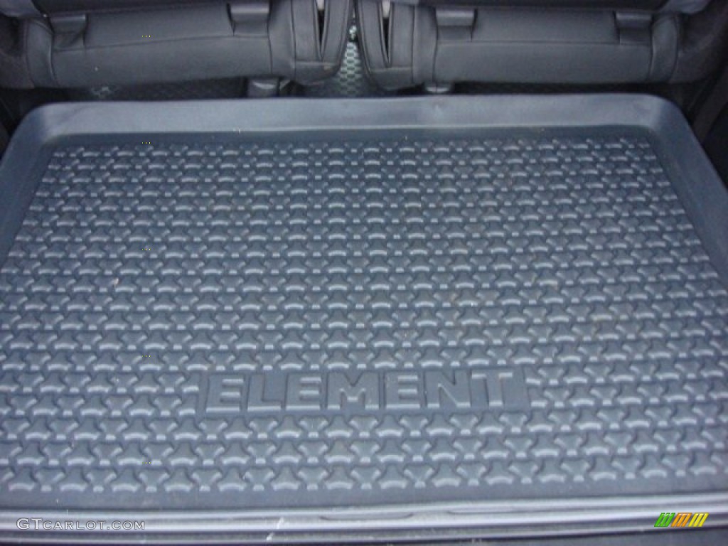 2006 Honda Element LX Trunk Photos