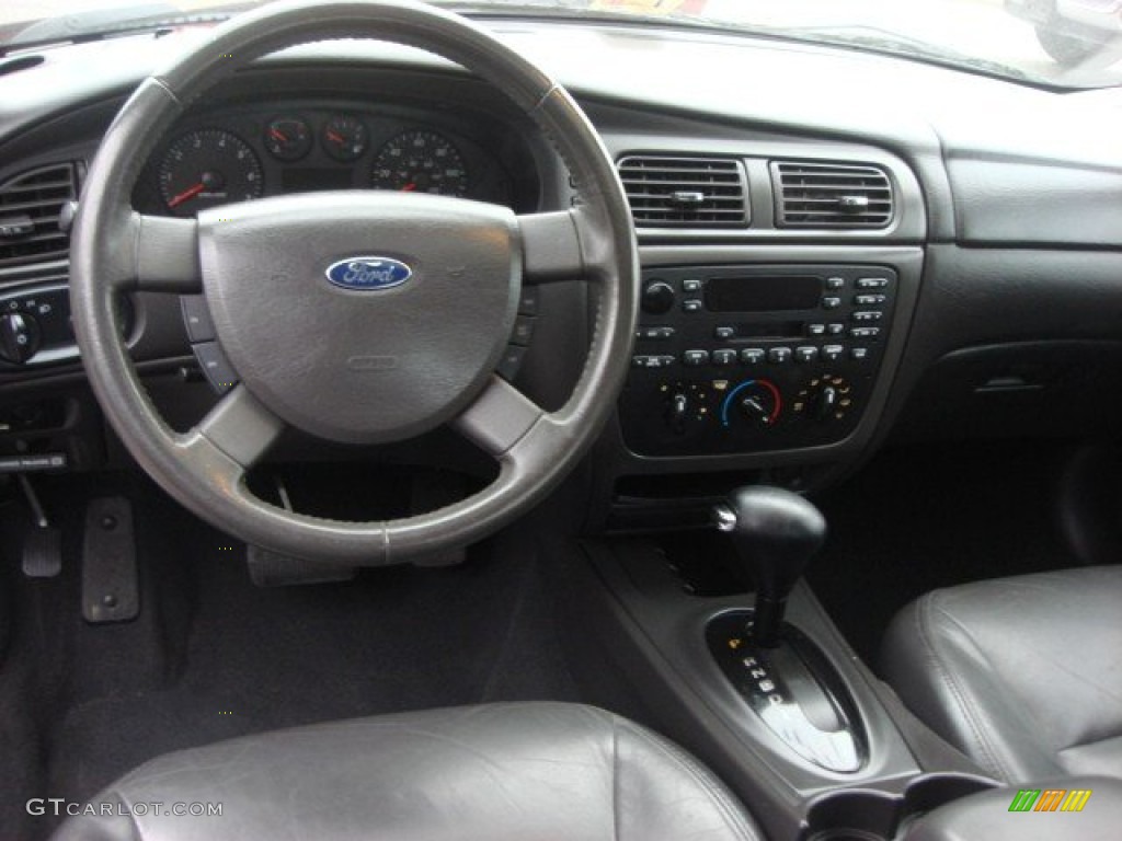 2004 Ford Taurus SES Sedan Dark Charcoal Dashboard Photo #73840712