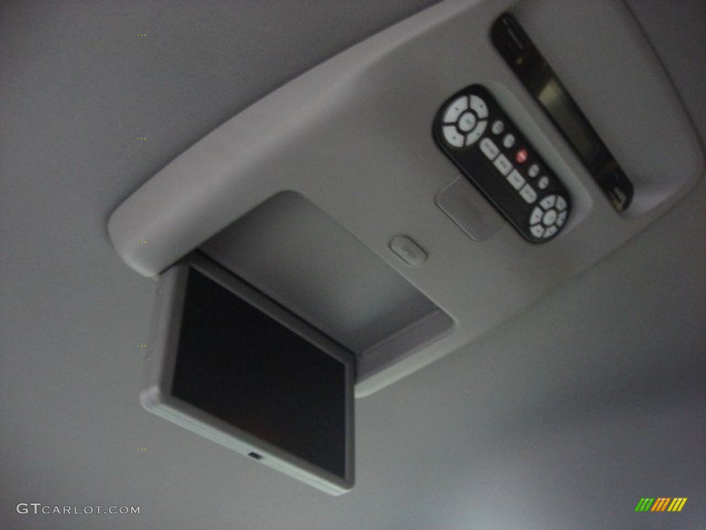 2010 Odyssey EX - Alabaster Silver Metallic / Gray photo #10