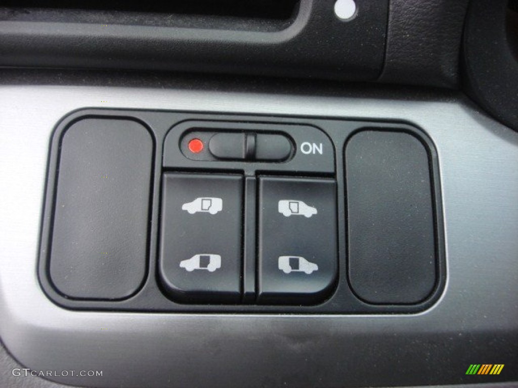 2010 Odyssey EX - Alabaster Silver Metallic / Gray photo #19