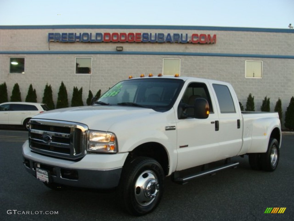 Oxford White Ford F350 Super Duty