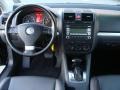 Black Uni - Jetta SE Sedan Photo No. 11