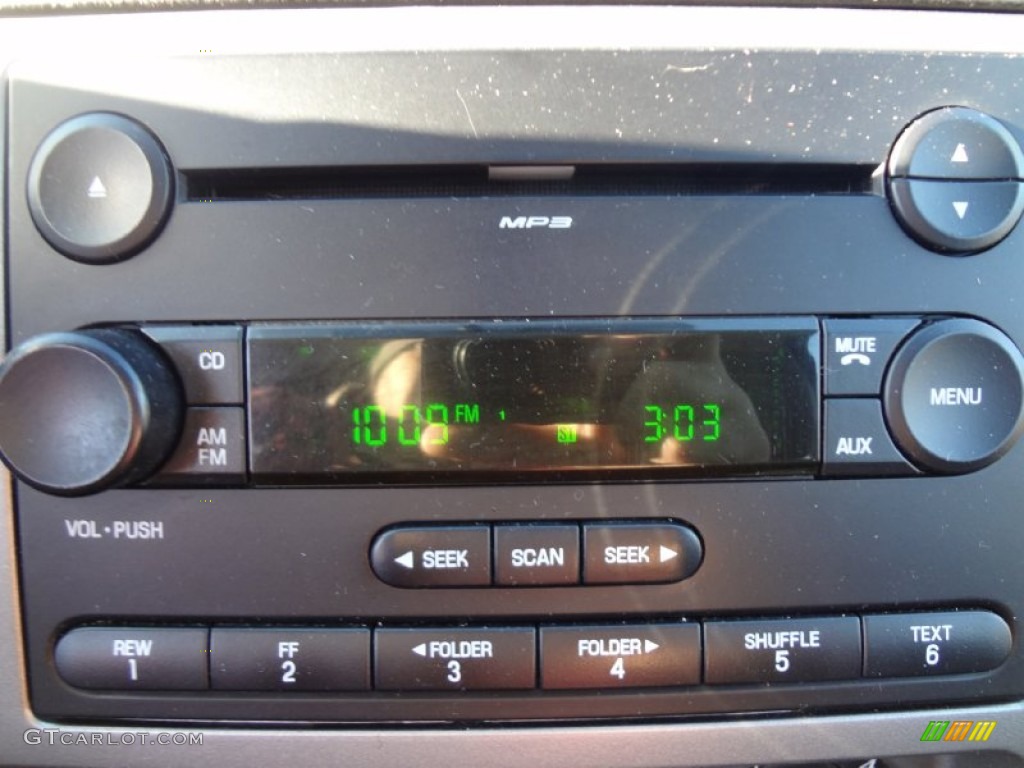 2007 Ford Focus ZX3 SES Coupe Audio System Photo #73847552