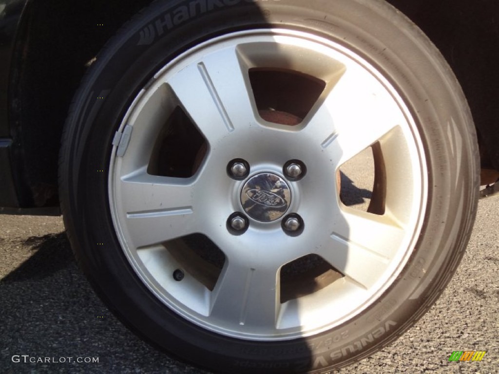 2007 Ford Focus ZX3 SES Coupe Wheel Photos