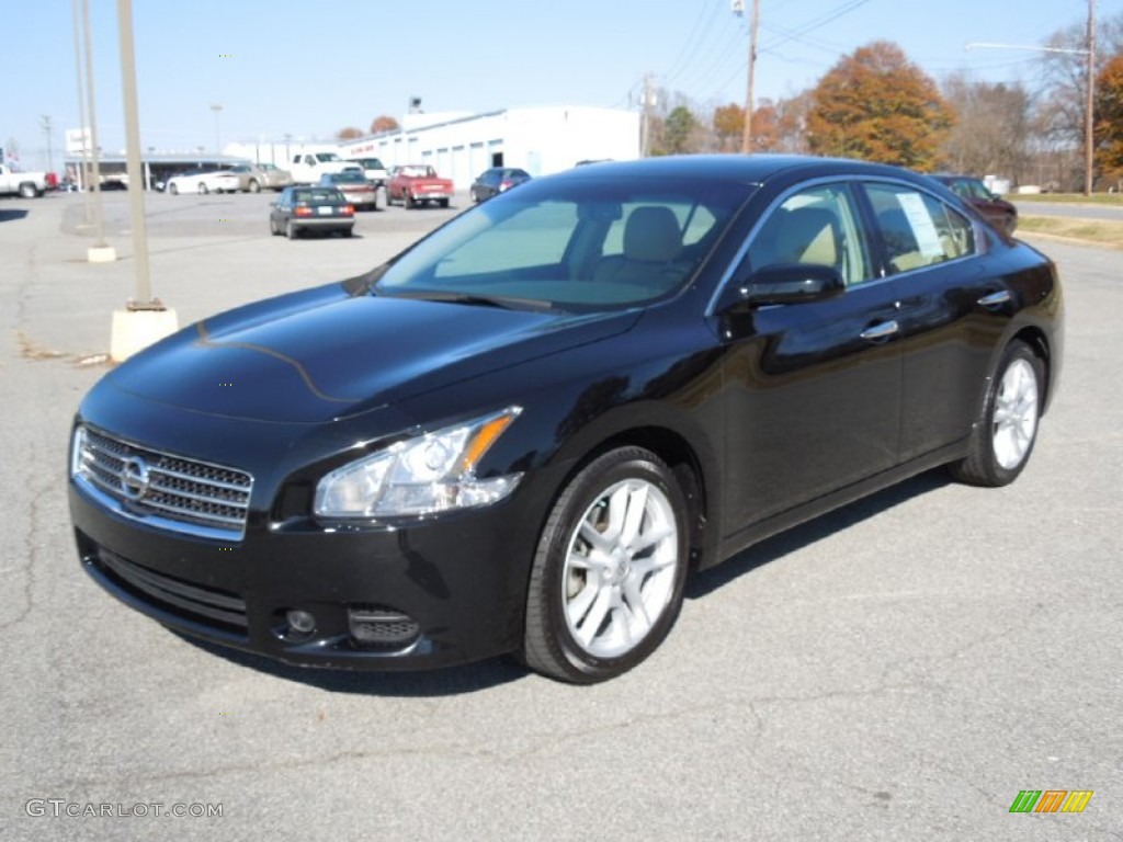 Super Black Nissan Maxima