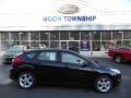 2013 Tuxedo Black Ford Focus SE Hatchback  photo #1