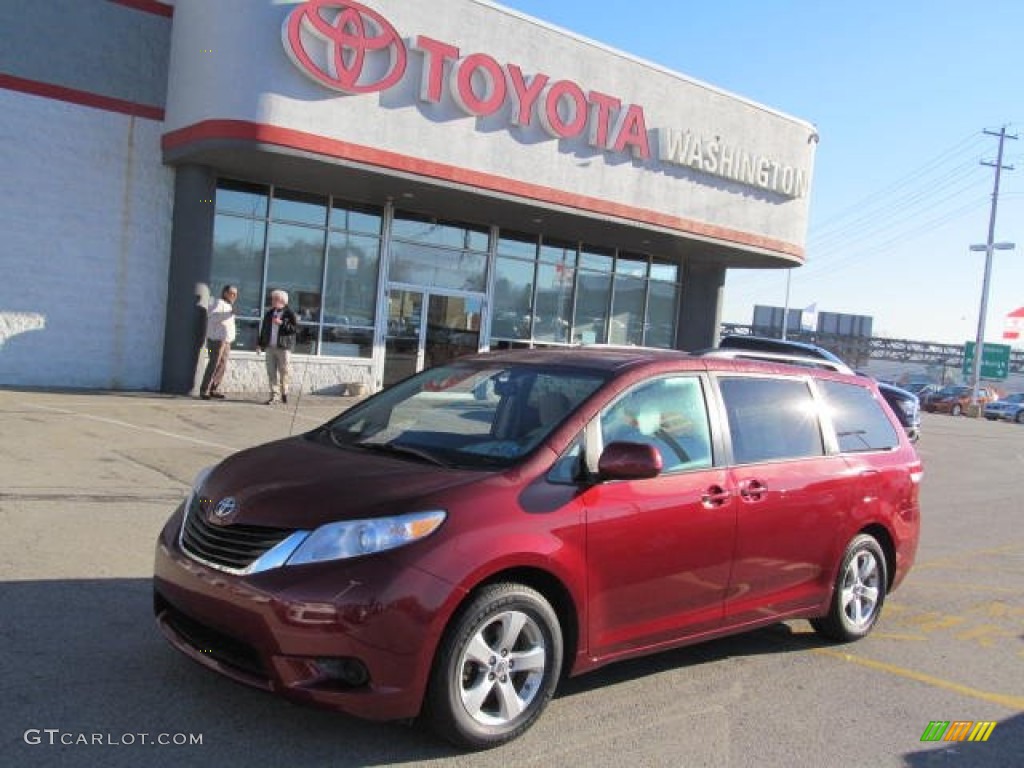 2011 Sienna LE - Salsa Red Pearl / Bisque photo #1