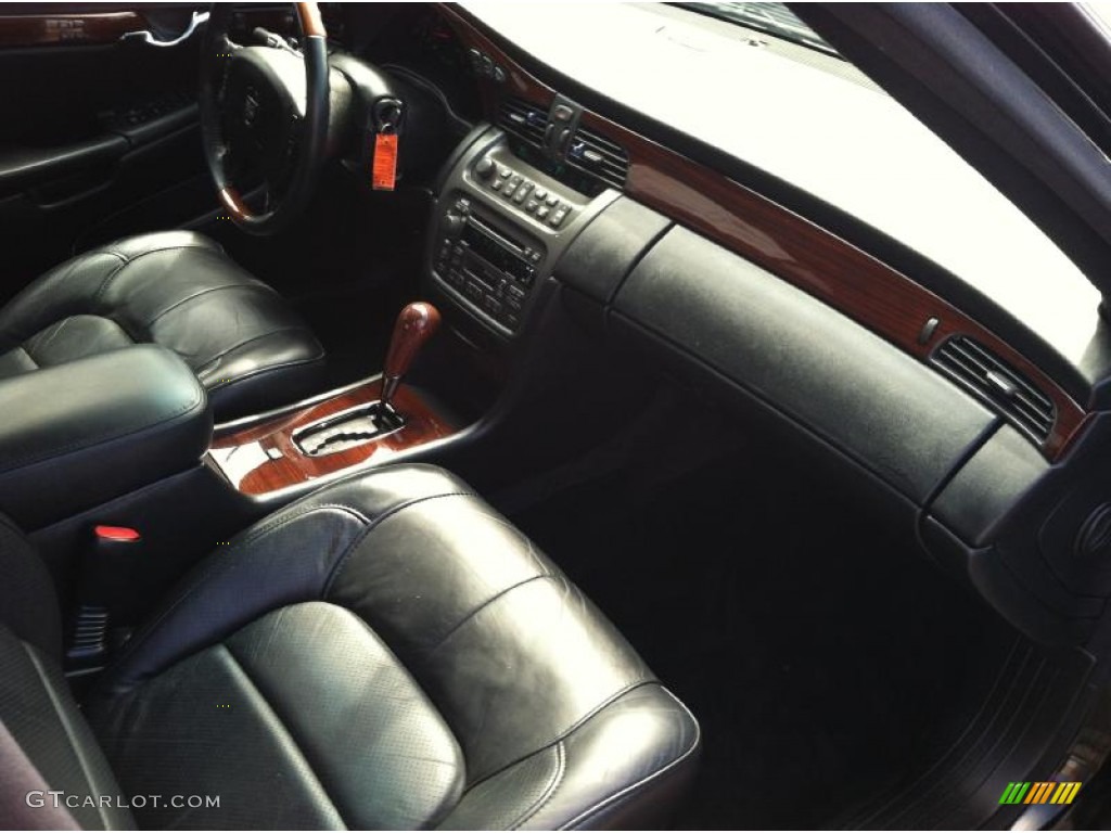 2002 DeVille Sedan - Sable Black / Black photo #19